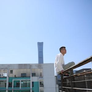 美女老师用丝袜踩我的🐔出精子的照片
